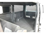 ゆとりある広々とした車内空間は、ドライブを始め買い物やレジャーなど、幅広く活躍します。一人でもみんなとでもお出かけを楽しみましょう!