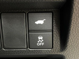 【パワーバックドア】スマートキーや運転席のボタンを押すだけでリアゲートが自動で開閉します!荷物を持っている時や、高い位置にあるバックドアを閉める際に便利な機能です♪