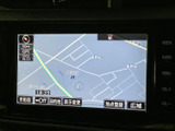 ナビゲーションシステムで、目的地までスムーズに案内してくれます。運転に集中できる、頼れる相棒です。