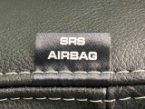 車両側方からの衝撃を緩和するSRSサイドエアバッグ(運転席/助手席)に加えて,SRSカーテンシールドエアバックも標準装備