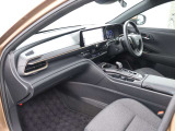 操作性の良いダッシュボードと運転席周り