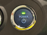 電子カードキーを携帯していれば、ボタンを押すだけでエンジンの始動がスマートに行えます