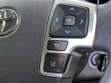 各操作スイッチなどもハンドルから手を放すことなく操作可能で安全運転に支援いたします!