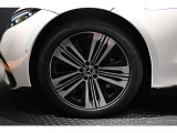 メルセデスの認定中古車「サーティファイドカー」では、万一お車が故障した場合も、ご購入後1年間もしくは2年間※は走行距離にかかわらずメルセデス・ベンツ正規サービスネットワークで無料修理いたします