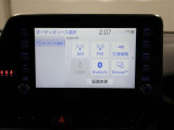 ディスプレイオーディオを装備。スマホとクルマをつなぐことで、これまでのナビに加えて、色々なサービスが楽しめます。
