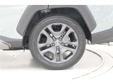 タイヤサイズ(235/55R19)です。