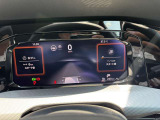 メーターのレイアウトは好みに合わせて変更可能。走行データや運転支援情報を大きく表示することもできます。