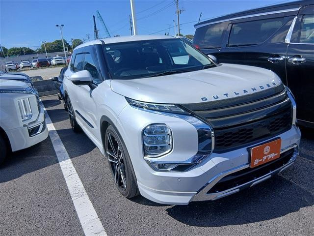 アウトランダー PHEV 2.4 P 4WD 禁煙車