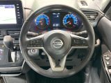 【純正革巻きステアリング】上質な革を使用することで、手にしっかり馴染みとても運転しやすいハンドルです♪