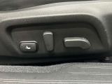 【パワーシート】電動でシートポジションの変更が可能です。手動式より細かくシート設定が可能ですのでより快適な姿勢でドライブを楽しんで頂けるでしょう。