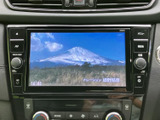 停車中にTVを楽しめる機能が搭載されています。美しい映像で旅の思い出を振り返ったり、ニュースをチェックしたり、待ち時間を有効活用できます。