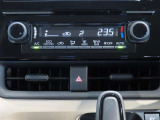 オートエアコンで快適な室内です。