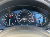 視認性の高いメーター類が、運転に必要な情報を的確に伝えます。直感的に操作できるので、運転に集中できます。