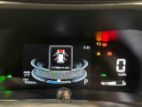 様々な車両情報を表示できるハイブリッド専用アクティブマルチインフォメーションメーターは4つのデザインからお好みをチョイス!