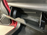 【グローブボックス】収納スペースが沢山あるので車内が散らからずに助かります。ちょっとした物を入れるのにいいですね♪