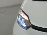消費電力が少なく長寿命のLEDヘッドランプを装備しております。