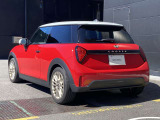 MINI正規販売店のお車は、全てのお車にMINI認定中古車の保証書が発行されます。保障約款もございますので保障内容が明確でございます。お客様にご安心してお乗り頂けますよう、全力でお客様をサポート致します。