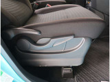【シートアジャスター】上下調整できるシートアジャスター!運転手にあったドライバーズポジションができますね。
