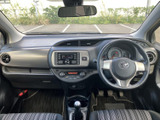 運転席からの視界は良好で、操作性も優れています。快適なドライビングをサポートする空間をぜひご体感ください。座り心地も快適です。