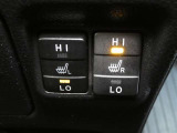 運転席と助手席には寒い時にうれしいシートヒーターが装備されてます。