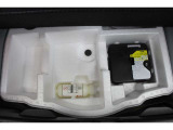 もしもの時のパンク修理キット。空気バルブに薬剤を入れて電動コンプレッサで空気を送り込むだけなので危険な作業や体力が少なくてすみます。ですがあくまで応急処置の為本修理が必要です。