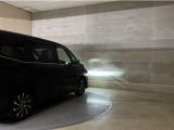LEDヘッドランプです。十分な明るさを保ちつつも消費電力が少なく、バルブ寿命も長いのが特徴です。瞬時にMAXの光量を発揮するのもLEDならではです。