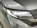 【LEDヘッドライト】現代の主流のライト。明るい光が瞬時に立ち上がり、必要な場所を均一に照らします。寿命も長く省エネで、スタイリッシュなデザインです♪