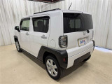 【安心の4WD】4輪すべてで駆動するのでパワーがあり、雪道など悪路での走行がスムーズになります!雪が降る北海道だと四駆が安心ですね☆