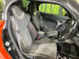 運転席シート廻りは使用感も少なく、良好な状態となっています。丁寧に使われていたことがよくわかりますね。
