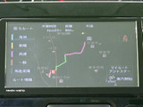 目的地までスムーズに導いてくれるナビゲーションシステム。快適なドライブをサポートします。オーディオ機能で、お気に入りの音楽を楽しみながら移動できます。