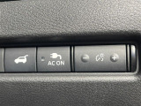 【パワーバックドア】スマートキーや運転席のボタンを押すだけでリアゲートが自動で開閉します!荷物を持っている時や、高い位置にあるバックドアを閉める際に便利な機能です♪