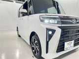 フォグランプ装着車です。暗い夜道の車両前方を明るく照らします