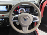 ぜひ展示車の運転席に座ってみてください。