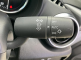 操作しやすいウインカーレバーで、安全な車線変更をサポート。直感的に操作でき、スムーズな運転をサポートします。
