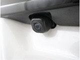 バックカメラが付いているので後方確認が非常にしやすいです。今や運転初心者も熟練者も必須装備!ついていて損はないですね♪