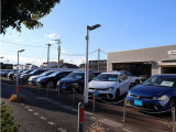 認定中古車展示エリア。