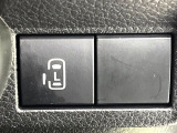 【パワースライドドア】スマートキーや運転席のスイッチでスライドドアの開閉が可能♪電動だから力を入れてドアを開ける必要が無く、小さいお子様でも、重い荷物を持っている時もラクに開け閉めできます♪