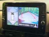 【アラウンドビューモニター】専用のカメラにより、上から見下ろしたような視点で360度クルマの周囲を確認することができます☆死角部分も確認しやすく、狭い場所での切り返しや駐車もスムーズに行えます。