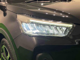 フルLEDヘッドライト光度も高く高寿命!(クリアランスランプ/オートレベリング機能付き)・LEDシーケンシャルターンランプ