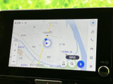 地図上に現在位置や周辺の道路が表示され、目的地までの道順を確認しやすい画面です。縮尺表示もあり、慣れない場所へのお出かけや日常の移動にも役立ちます。