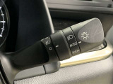 車外の明るさによって自動で点灯・消灯するオートライト