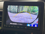 【バックカメラ】駐車時に後方がリアルタイム映像で確認できます。大型商業施設や立体駐車場での駐車時や、夜間のバック時に大活躍!運転スキルに関わらず、今や必須となった装備のひとつです!