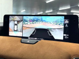 【360&deg;ビューモニター】専用のカメラにより、上から見下ろしたような視点で360度クルマの周囲を確認することができます☆死角部分も確認しやすく、狭い場所での切り返しや駐車もスムーズに行えます。