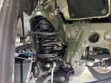 お車を安心してお乗りいただく為には、足回りの定期点検が欠かせません。サービスサポート(有償保証)では無料点検もご提供しており、安心のカーライフをお過ごしいただけるサポート体制が整っています。