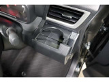 運転席カップホルダーです。