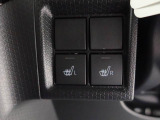 運転席と助手席にはシートヒーターも付いています!