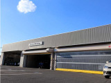 サービス工場も完備しております。