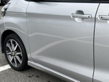 運転席からの視界は広く、周囲の状況を把握しやすいです。運転操作もスムーズに行え、安全運転をサポートします。
