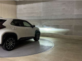 LEDヘッドランプです。十分な明るさを保ちつつも消費電力が少なく、バルブ寿命も長いのが特徴です。瞬時にMAXの光量を発揮するのもLEDならではです。