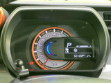 視認性の高いメーターで、運転に必要な情報を的確に把握できます。運転に集中できる環境です。